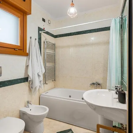 Amsterdam Design + Posto Auto روما