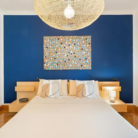 Amsterdam Design + Posto Auto