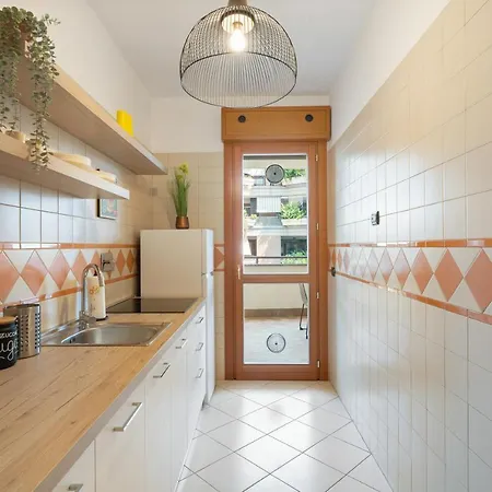 Amsterdam Design + Posto Auto Apartamento